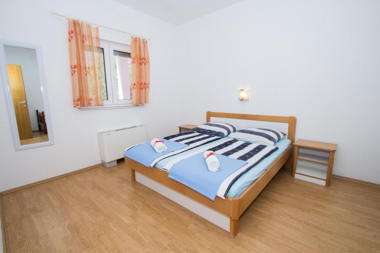 Apartments And Rooms Skalinada Murter Exterior foto
